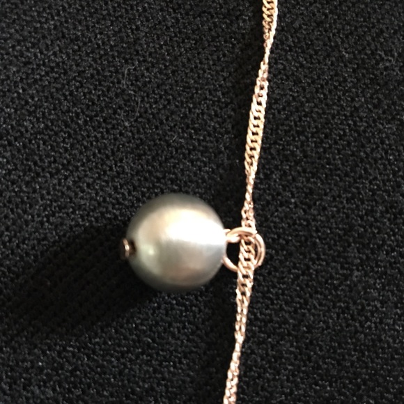 Reitmans Pendant Cluster Necklace - Picture 7 of 7